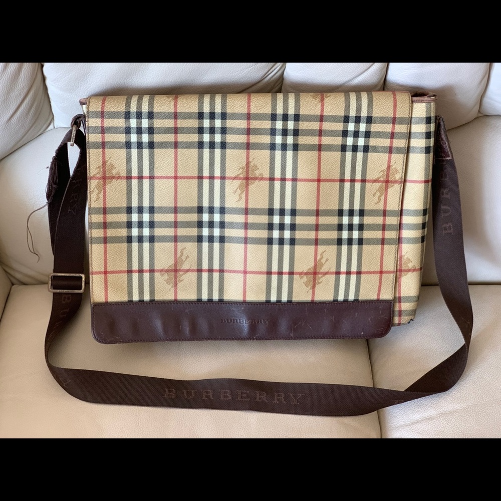 Vintage Burberry Messenger with classic logo.